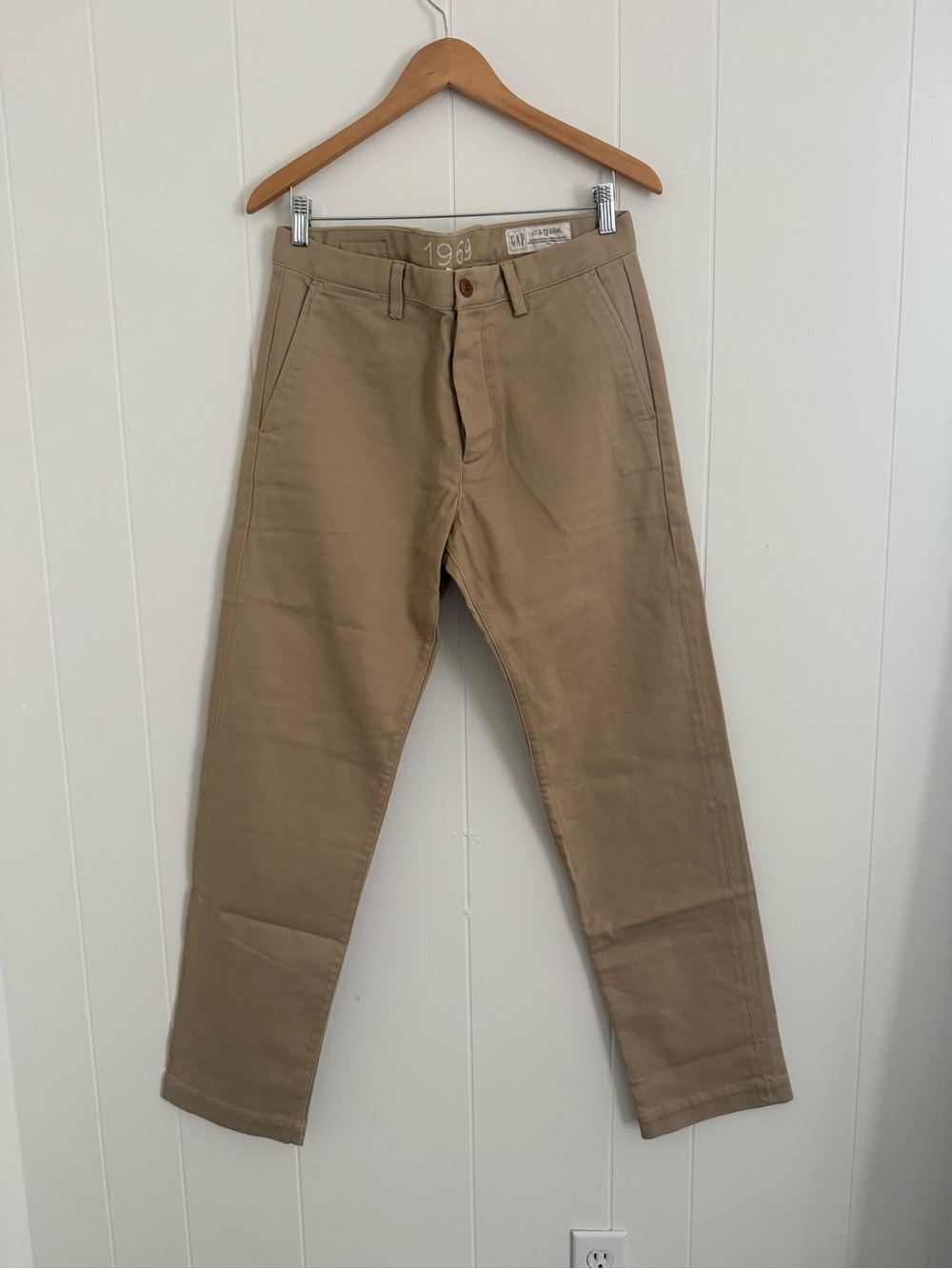 Gap Men's Slim Straight Chinos in Tan
